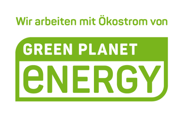 Green Planet Energy Logo weiße Schrift auf grünem Hintergrund