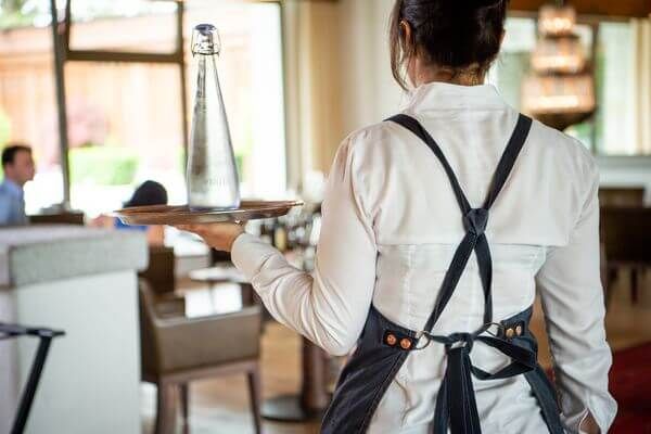 Trinkwasser ohne Plastikflaschen: BRITA hat die perfekte Lösung für die Hotellerie und Gastronomie