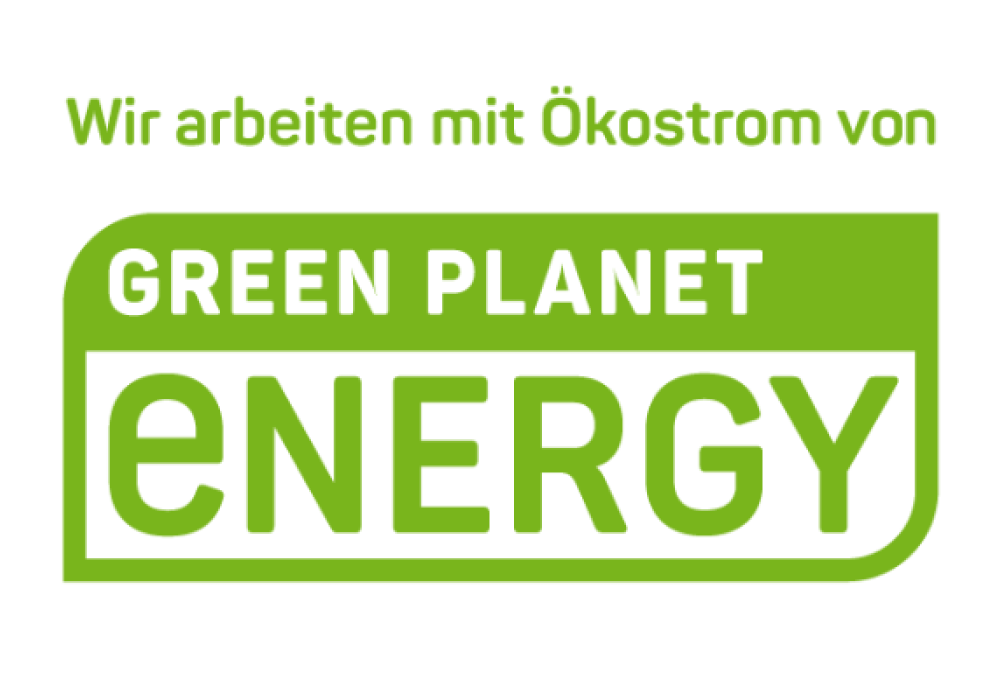 Green Planet Energy Logo weiße Schrift auf grünem Hintergrund